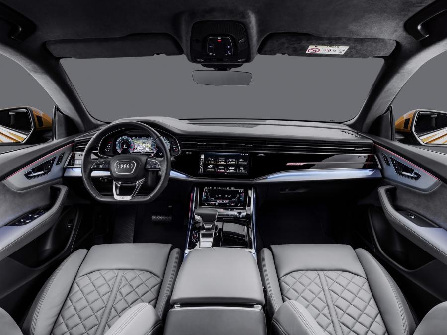 Торпедо Audi Q8 50 TDI Quattro S-Line 2018 года  (WW) (фото 27 из 63)